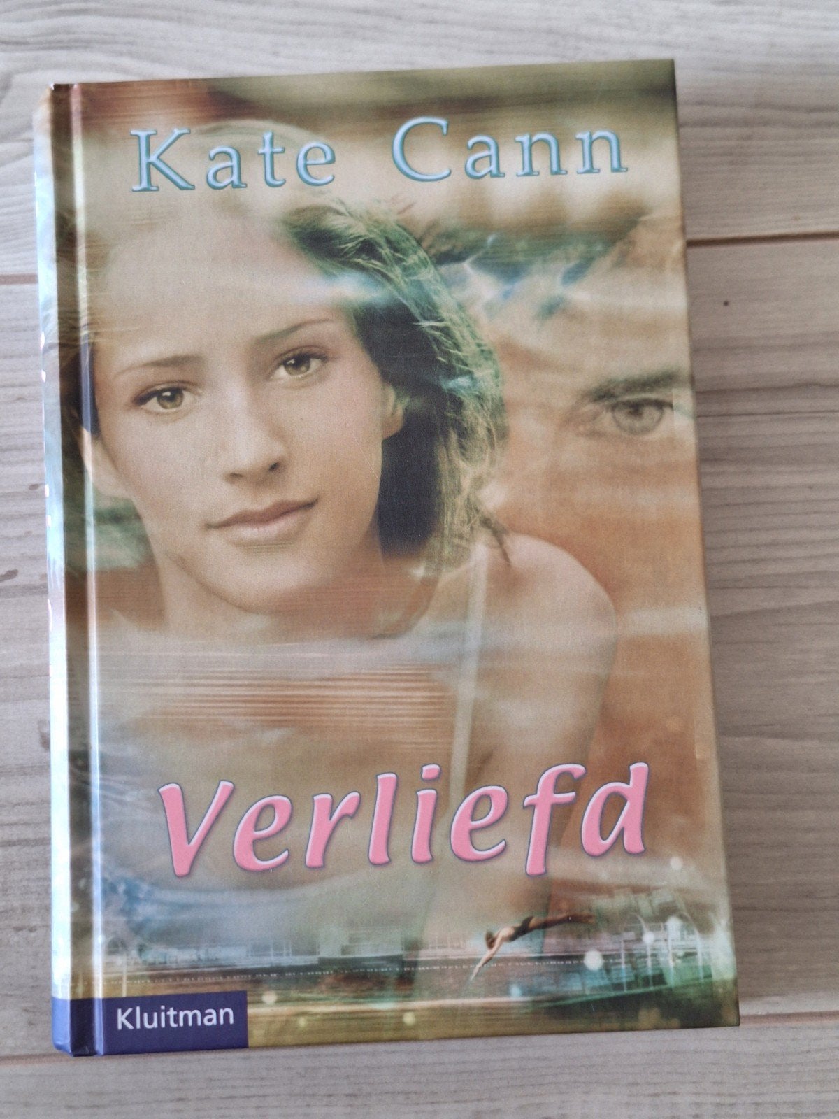 Verliefd - Kate Cann (Kluitman), Boeken, Ophalen of Verzenden, Zo goed als nieuw, Kate Cann