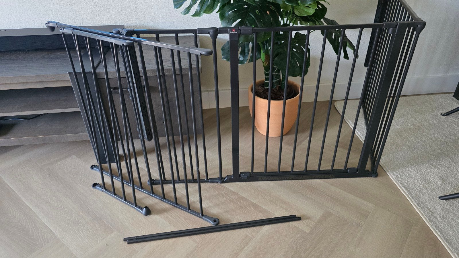 BabyDan Flex XL Veiligheidshekje - Zwart, Ophalen