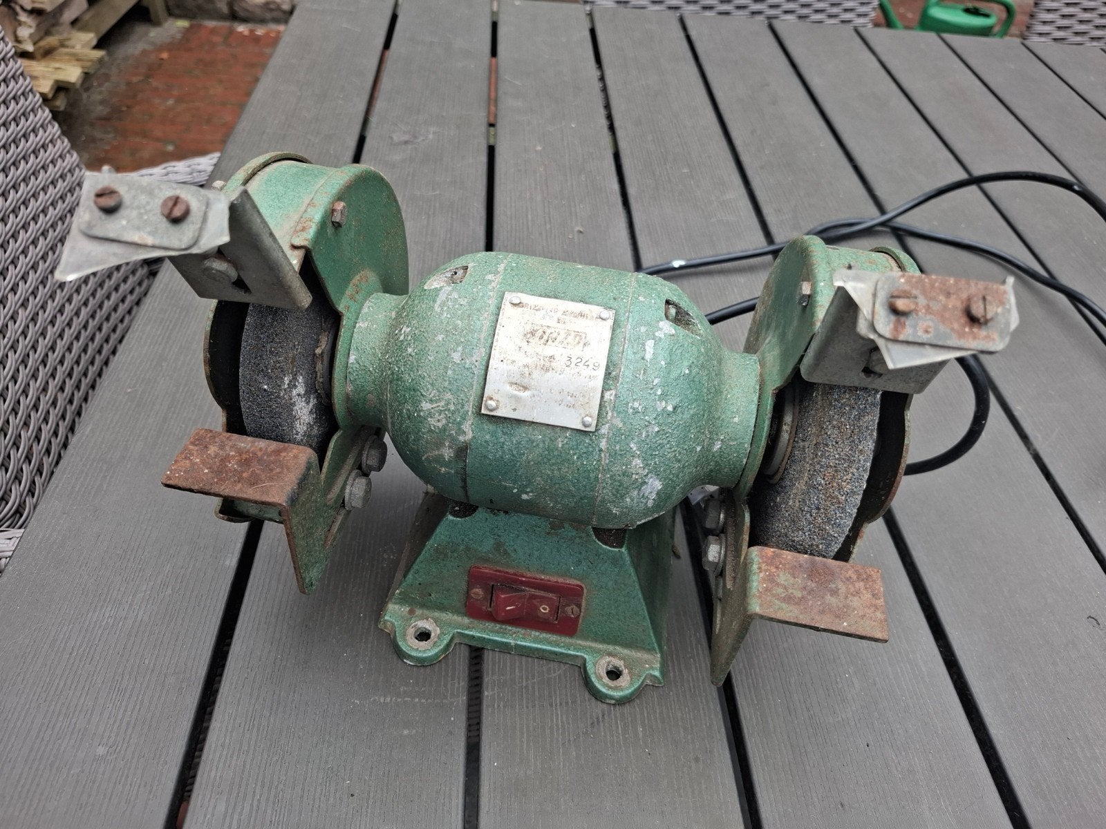Vintage Werkbankslijpmachine - Beschadigd maar functioneel, Ophalen, Gebruikt, Minder dan 700 watt, Werkbankslijpmachine
