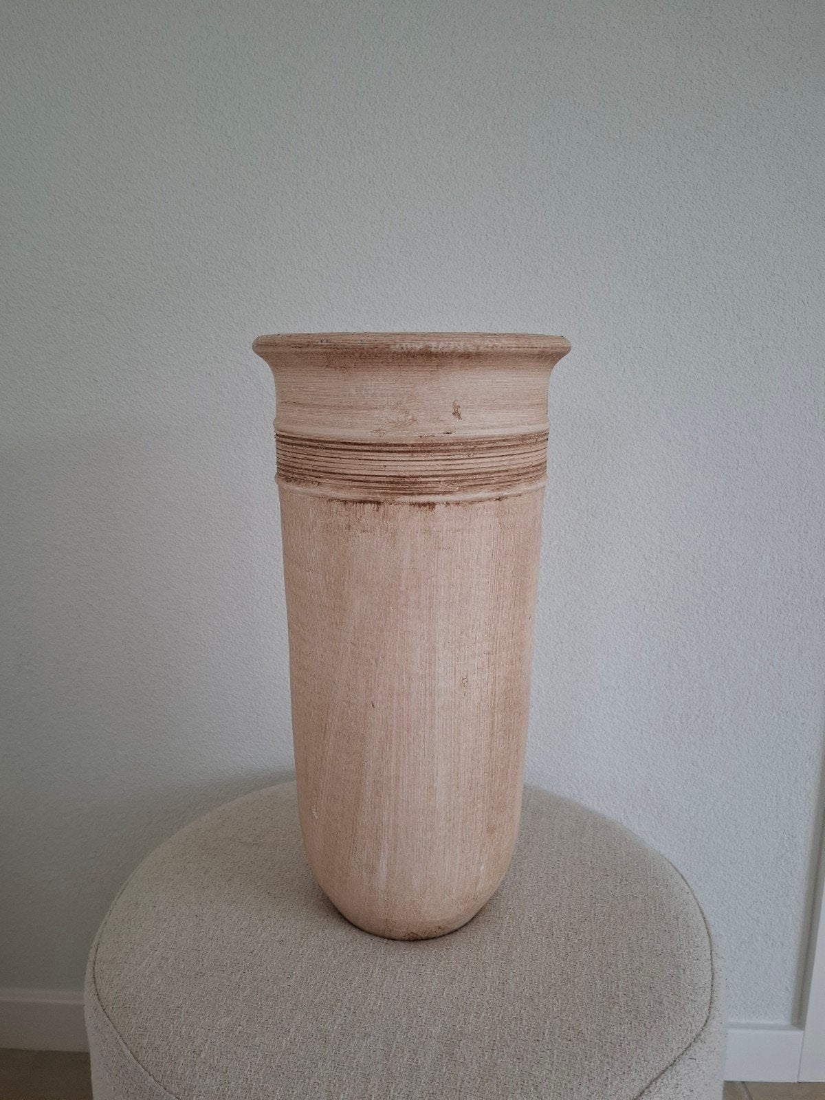 Hoge keramische bloempot zandbruin, Rond, Ophalen of Verzenden, Zo goed als nieuw, Minder dan 25 cm