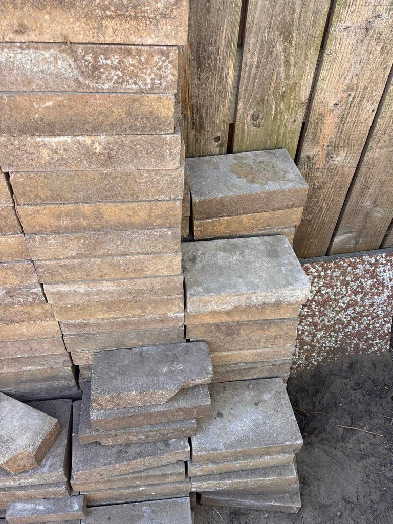 135 gebruikte betontegels - 8 m², Ophalen, Gebruikt, 5 tot 10 m², Beton
