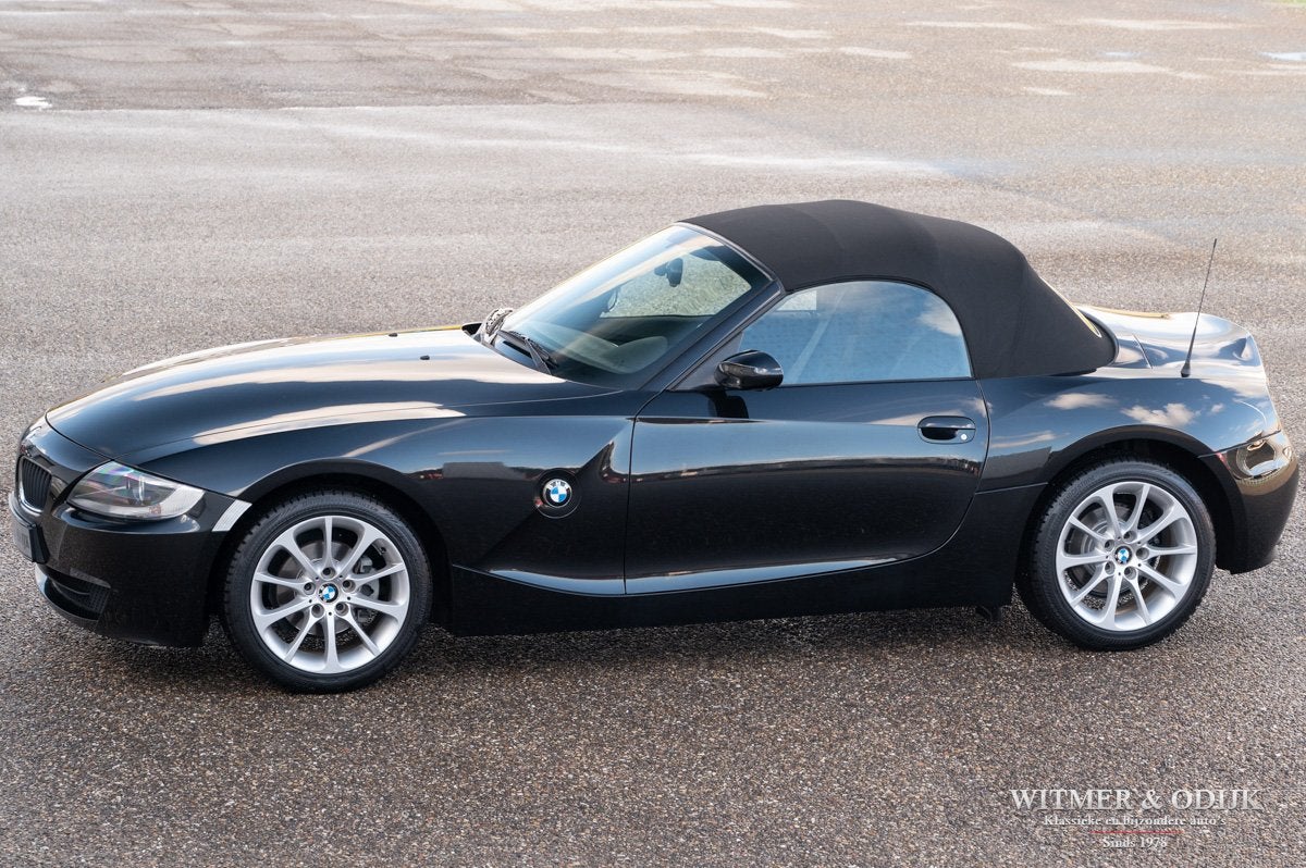 BMW Z4 Roadster 2.0i 24.600km NL-auto (bj 2007), Auto's, 13 km/l, Dealer onderhouden, Zwart, 4 cilinders