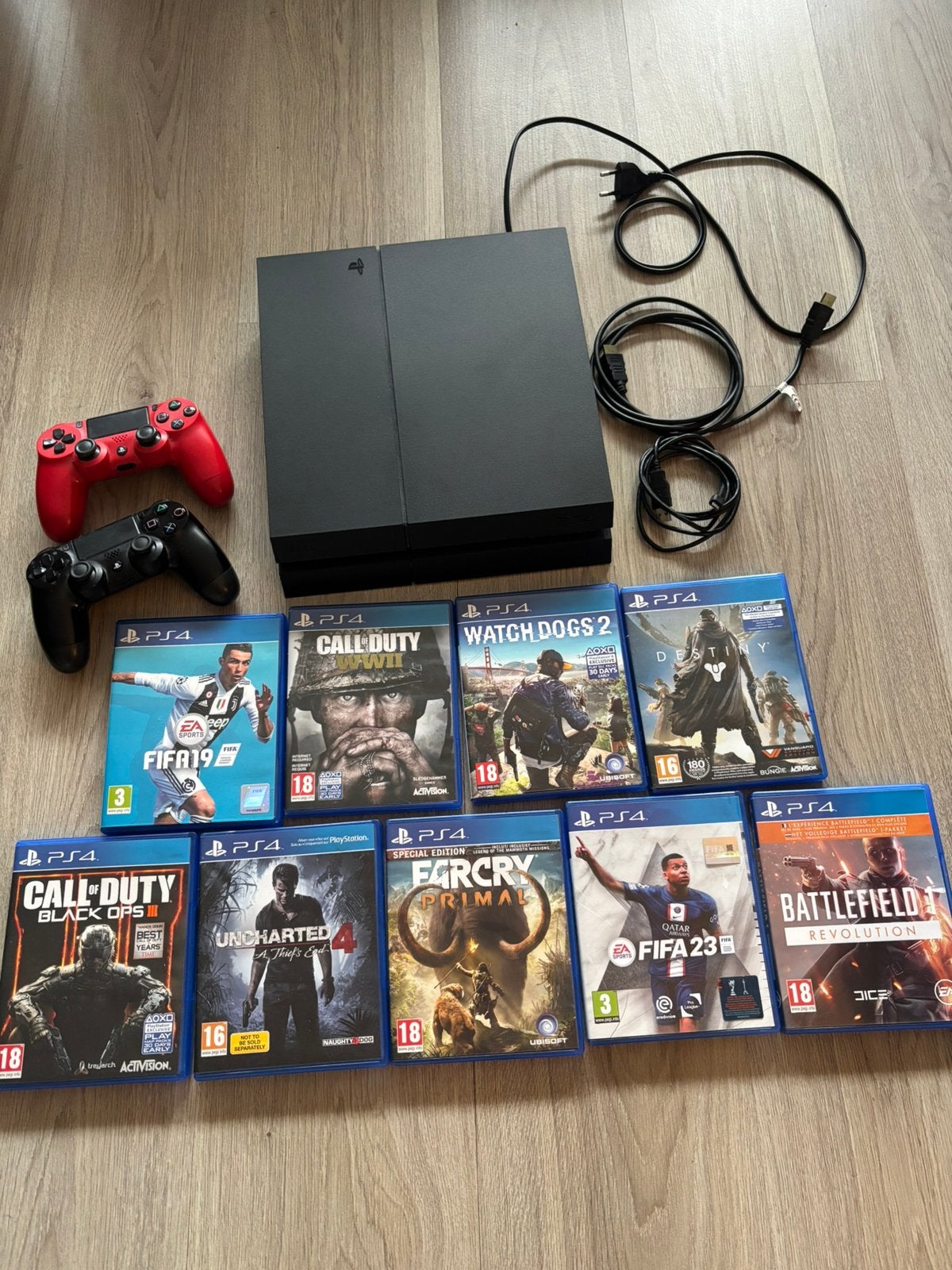 Playstation 4 1000GB + 9 verschillende spellen, Ophalen, Met games, Met 2 controllers, Zo goed als nieuw