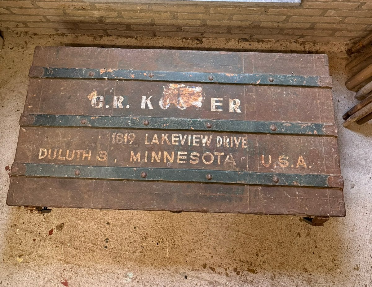 Grote zware reiskist donker groen hout met metaal, Ophalen, Gebruikt, 100 tot 150 cm, Metaal