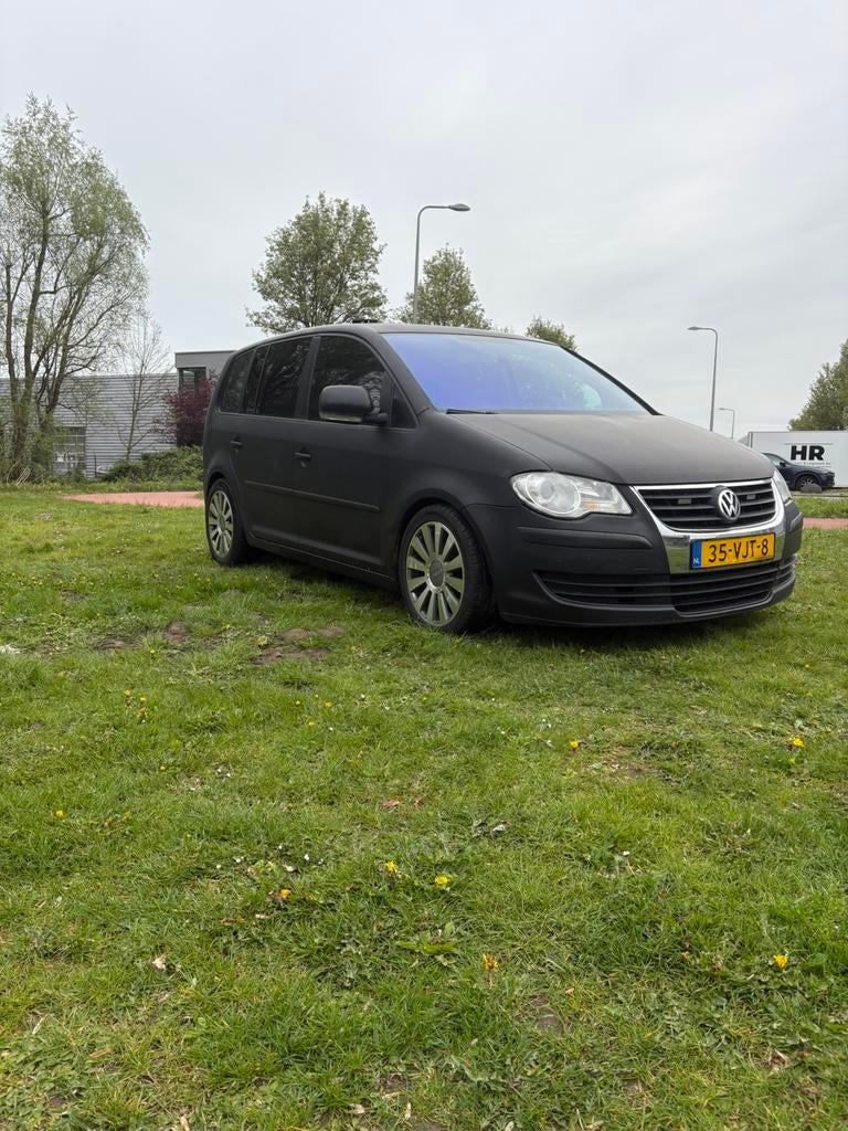 Volkswagen Touran VAN 1.9 TDI 77KW 2007  btw auto, Auto's, Voorwielaandrijving, Stof, Volkswagen, Zwart