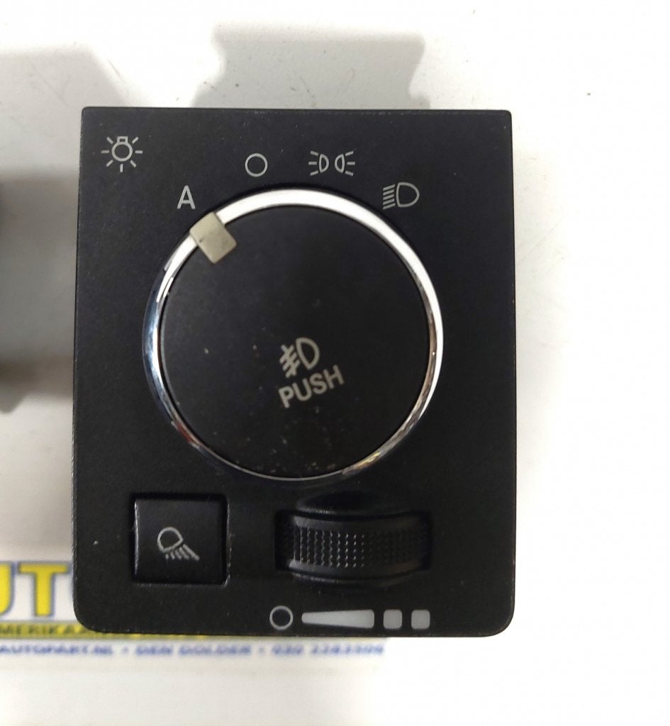 Dodge Ram 1500 lichtschakelaar 2009-2012, Gebruikt, PO Box 21-8004 | Auburn Hills, MI 48321-8004, Amerikaanse onderdelen, Ophalen of Verzenden