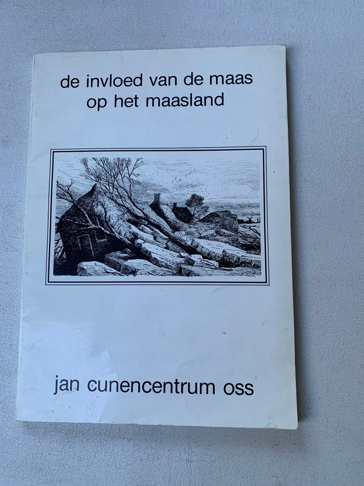 De Invloed van de Maas op het Maasland - Jan Cunencentrum, Boeken, Ophalen of Verzenden, 20e eeuw of later, Gelezen