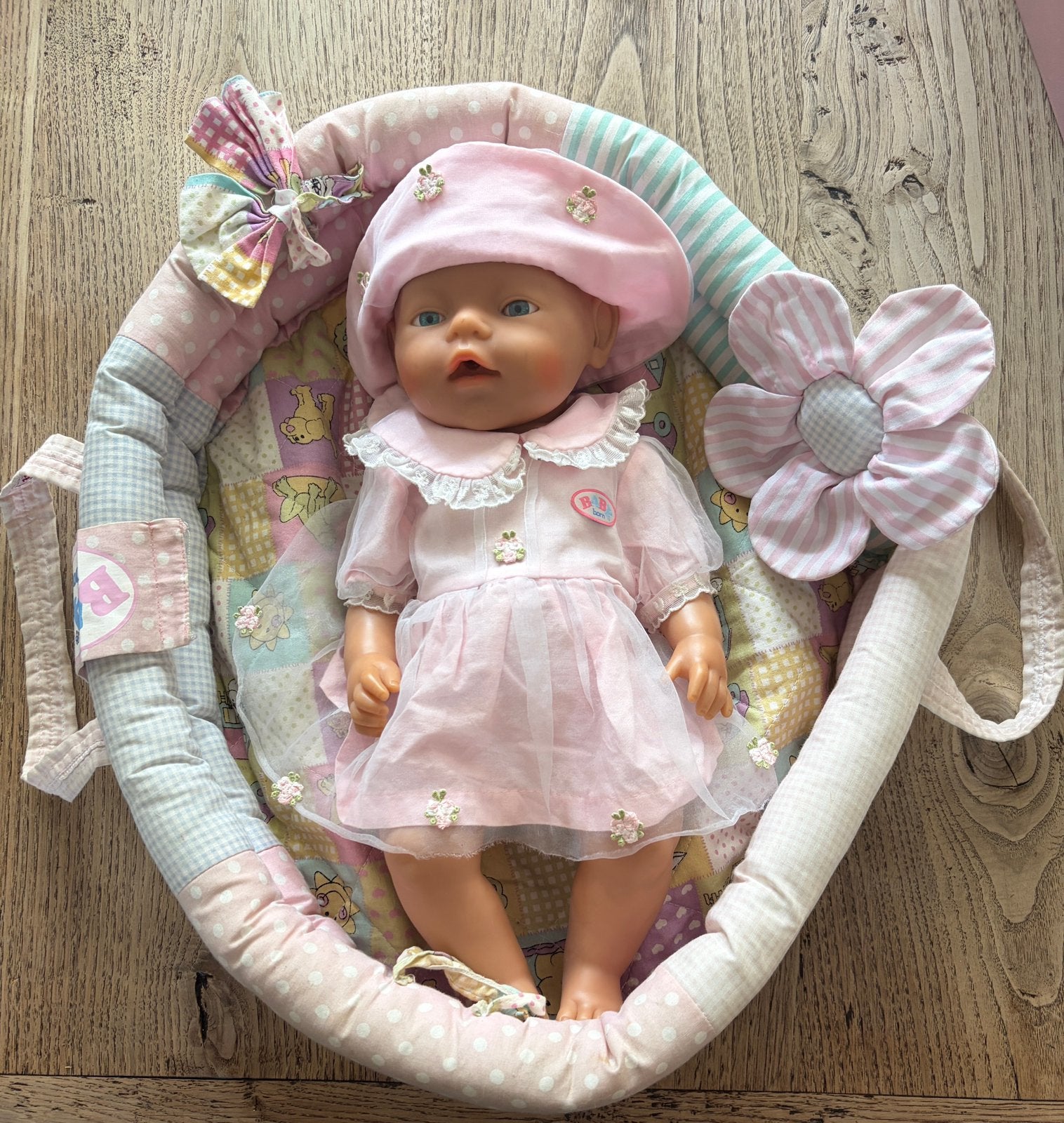 Babyborn met mandje, slaapzak en draagzak, Ophalen of Verzenden, Gebruikt, Babypop