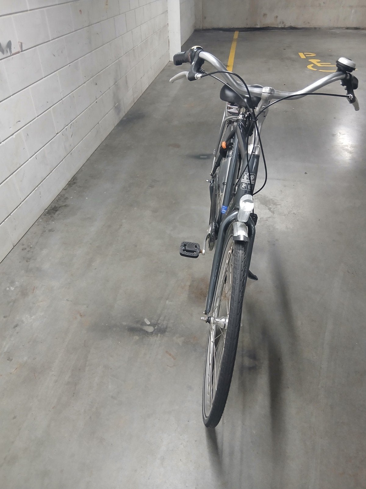 Te koop zo goed als nieuw Hollandia Cava 28 inch, Fietsen en Brommers, Ophalen, Frame