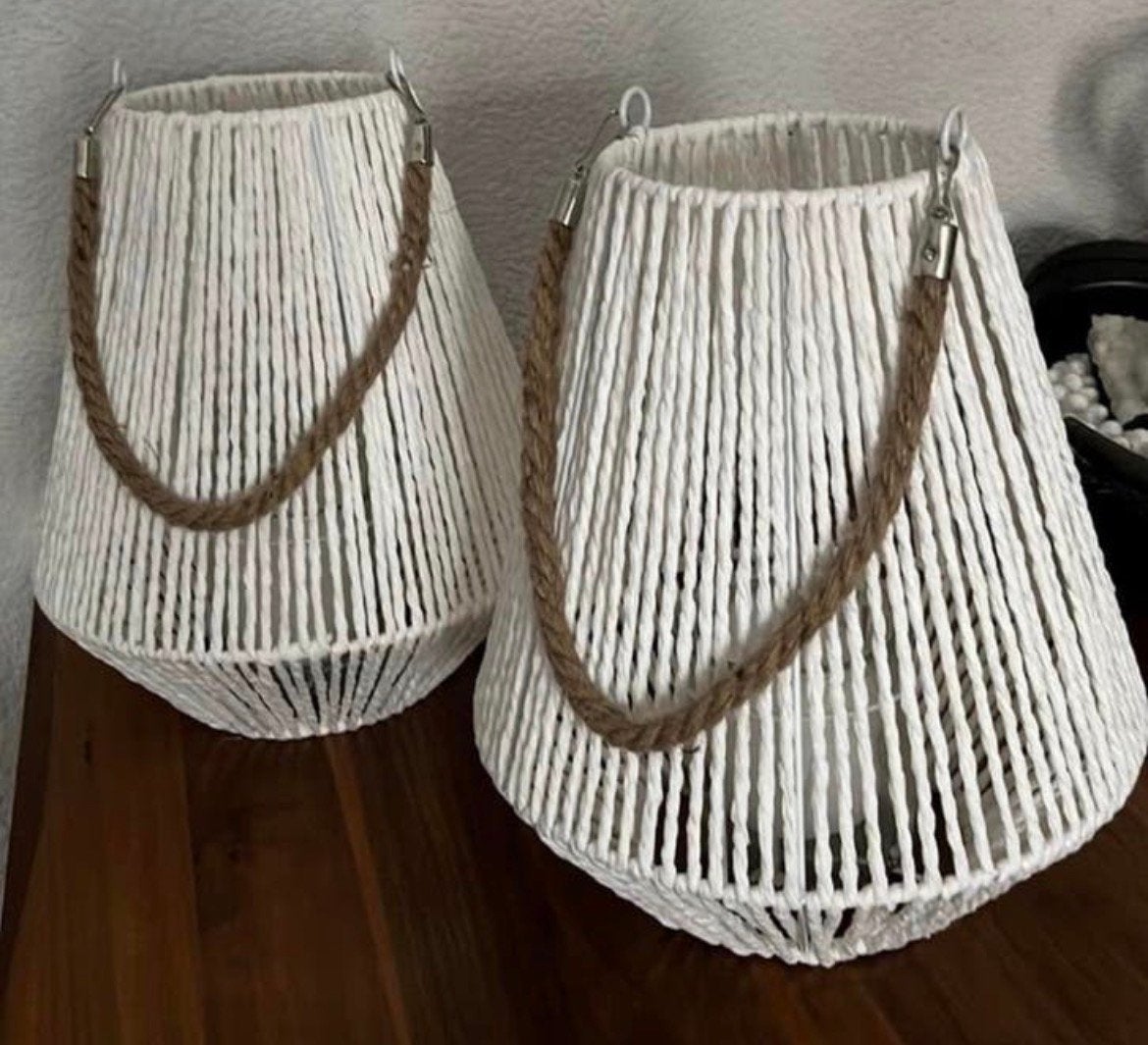 Windlichten 2x wit, Huis en Inrichting, Woonaccessoires | Kandelaars en Kaarsen, Ophalen, Zo goed als nieuw, Wit