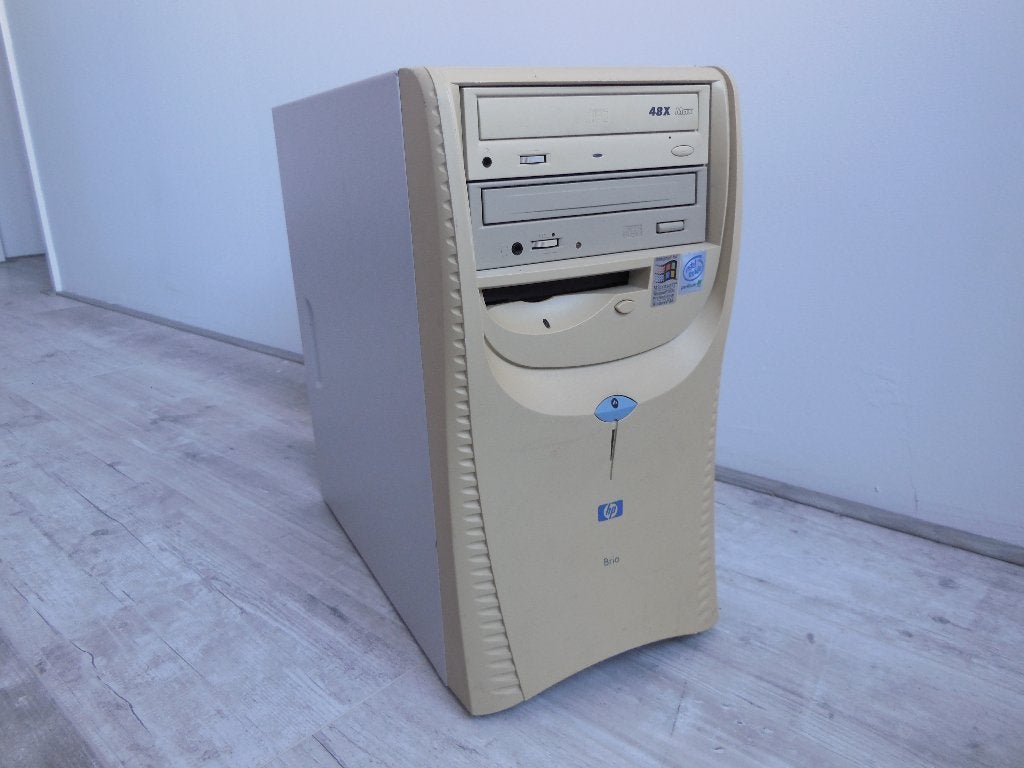 HP BRIO BA410 PENTIUM 3 windows 98 computer, Ophalen of Verzenden