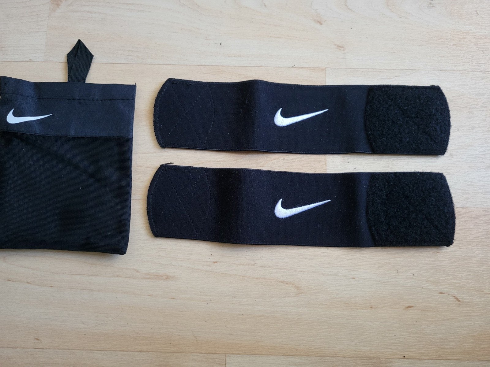 Nike guard stay zwart verstelbaar voetbal nieuw!, Ophalen of Verzenden, Nieuw, Overige typen