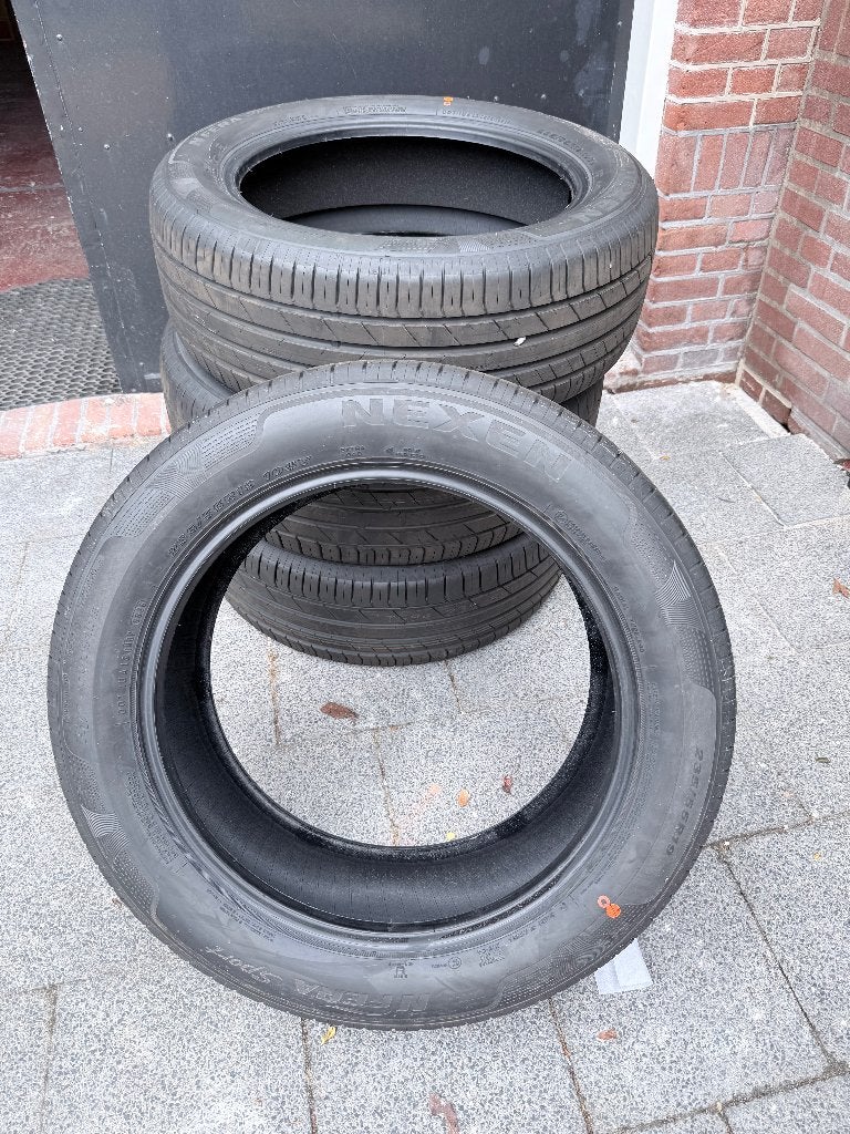 banden, Auto-onderdelen, Nieuw, 235 mm, Band(en), Personenwagen