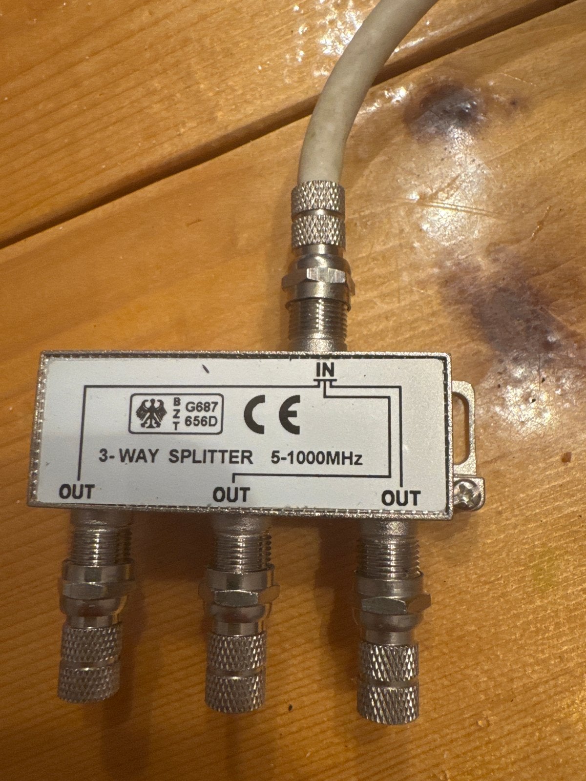 3-weg splitter 5-1000MHz voor TV/Coax kabel, Ophalen of Verzenden, Gebruikt, Minder dan 2 meter, Coaxiale kabel