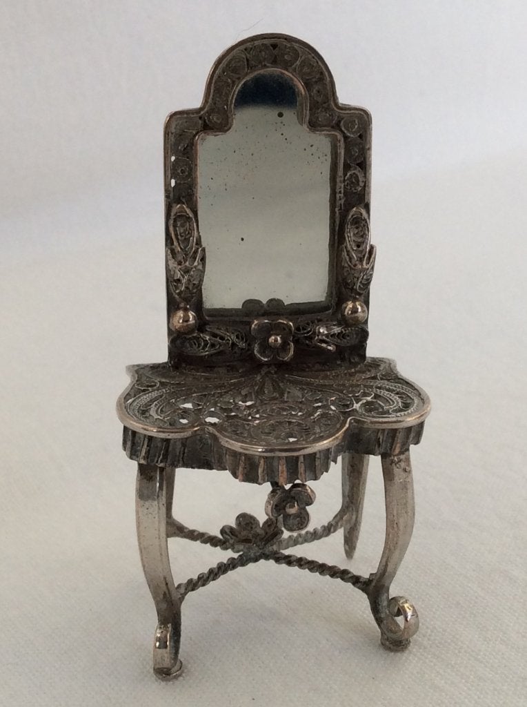 Zilveren miniatuur filigrain kaptafel, Antiek en Kunst, Verzenden, Zilver