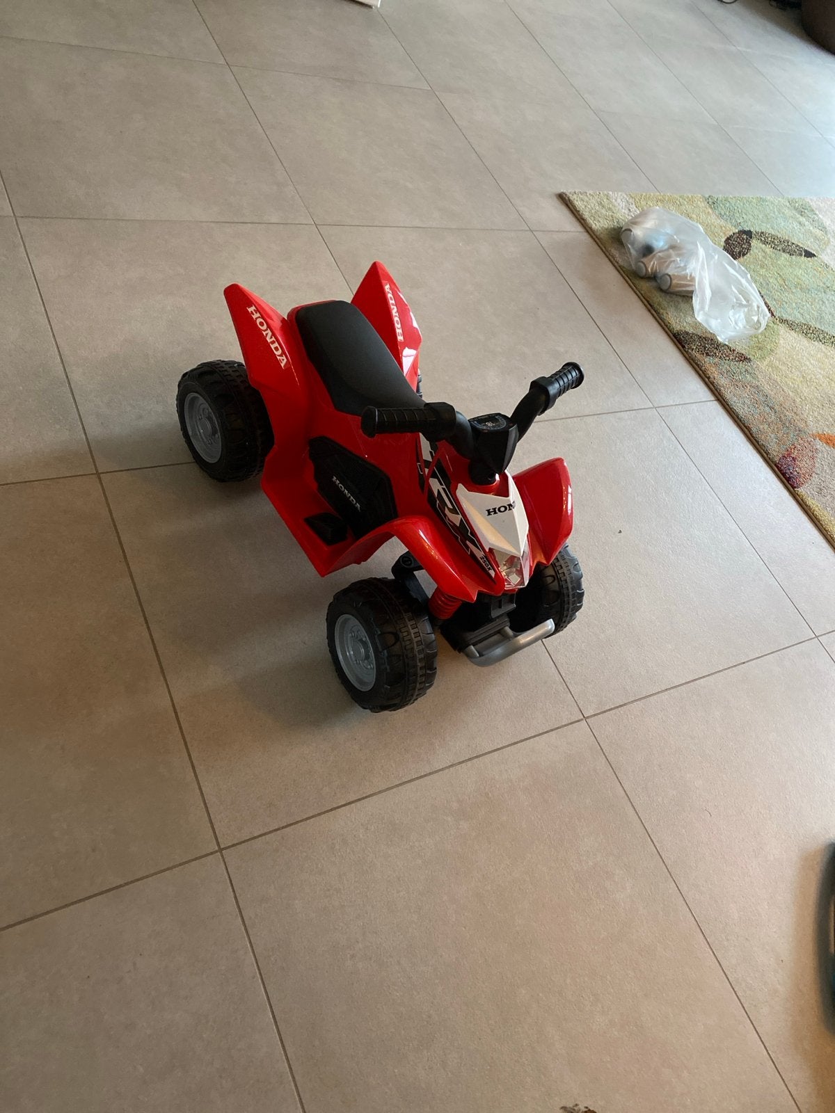 Rode Honda Kinderquad - Elektrisch Speelgoed, Gebruikt
