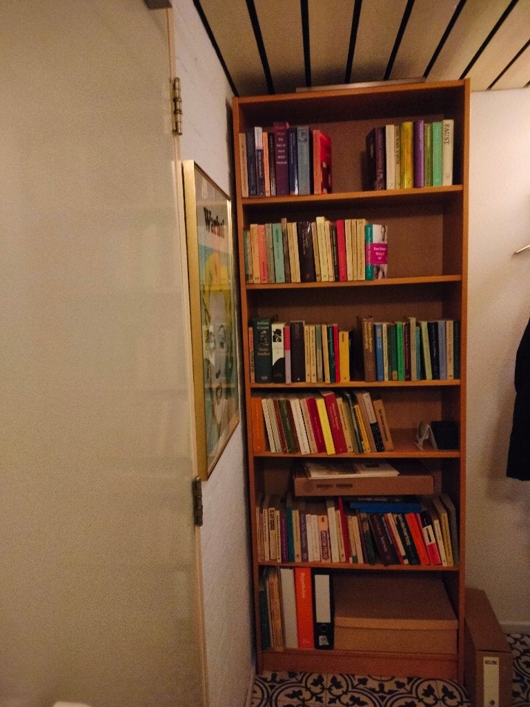 2 Smalle Boekenkasten met per kast :- 76x32x213 cm, Ophalen, Met plank(en), 200 cm of meer, 50 tot 100 cm