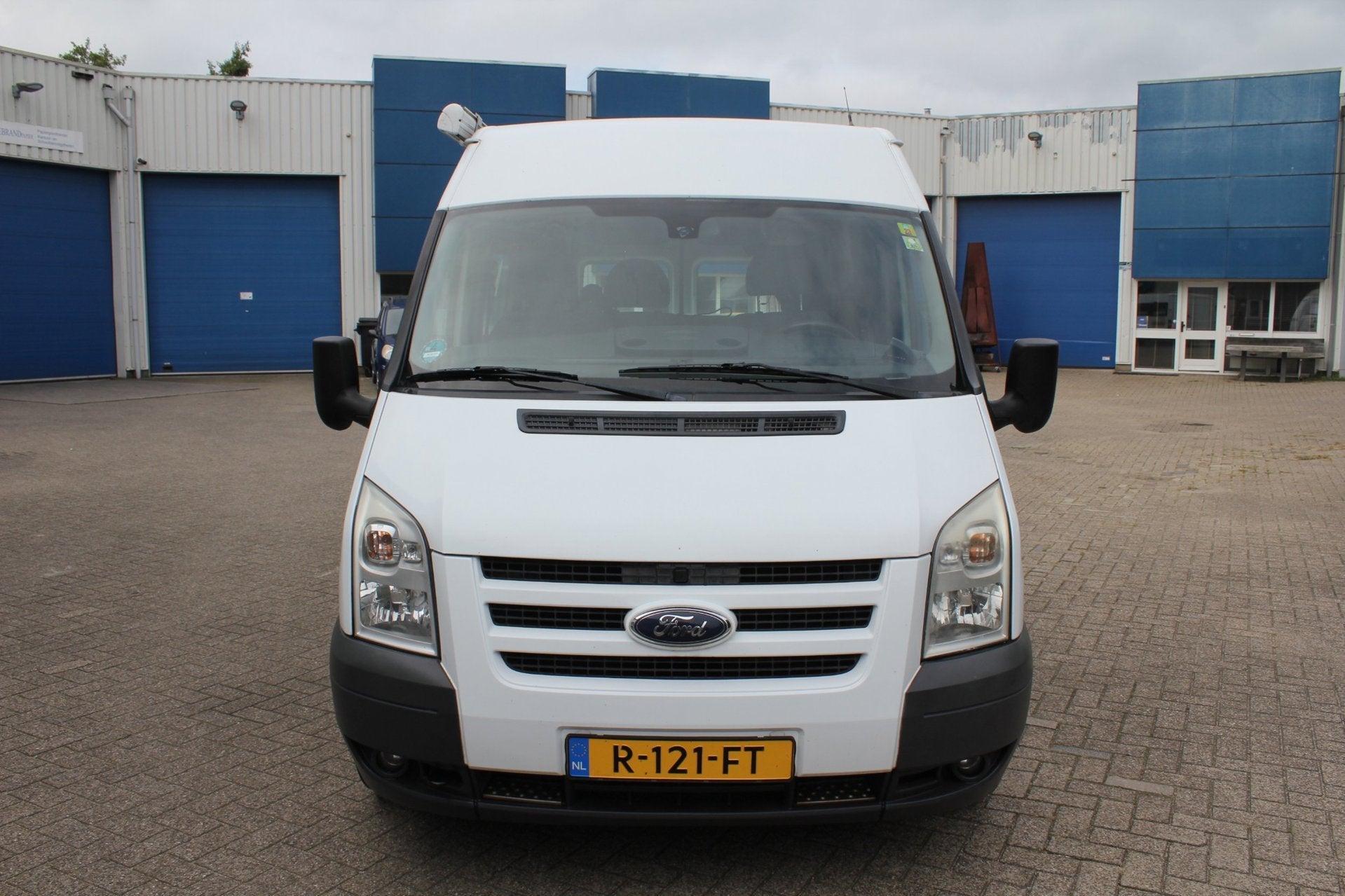 Ford TRANSIT 280M CAMPER MET 3 ZITTERS WEINIG KM APK, Caravans en Kamperen, Elektrische ramen, Bedrijf, ABS, Ford