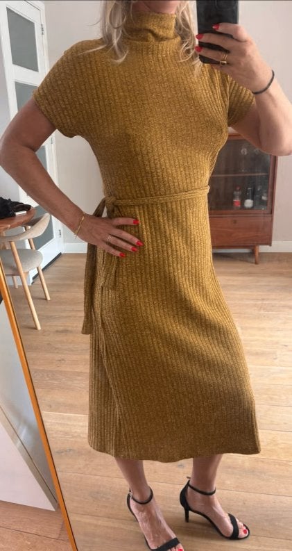 Mango geribbelde midi jurk met col, maat s, Mango, Verzenden, Zo goed als nieuw, Maat 36 (S)