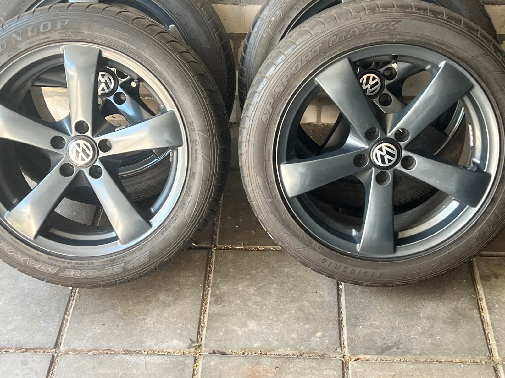 Tekoop 16inch vw polo velgen met zomerbanden(steek 5x100), Auto-onderdelen, Ophalen, 15 inch, Velg(en), 185 mm