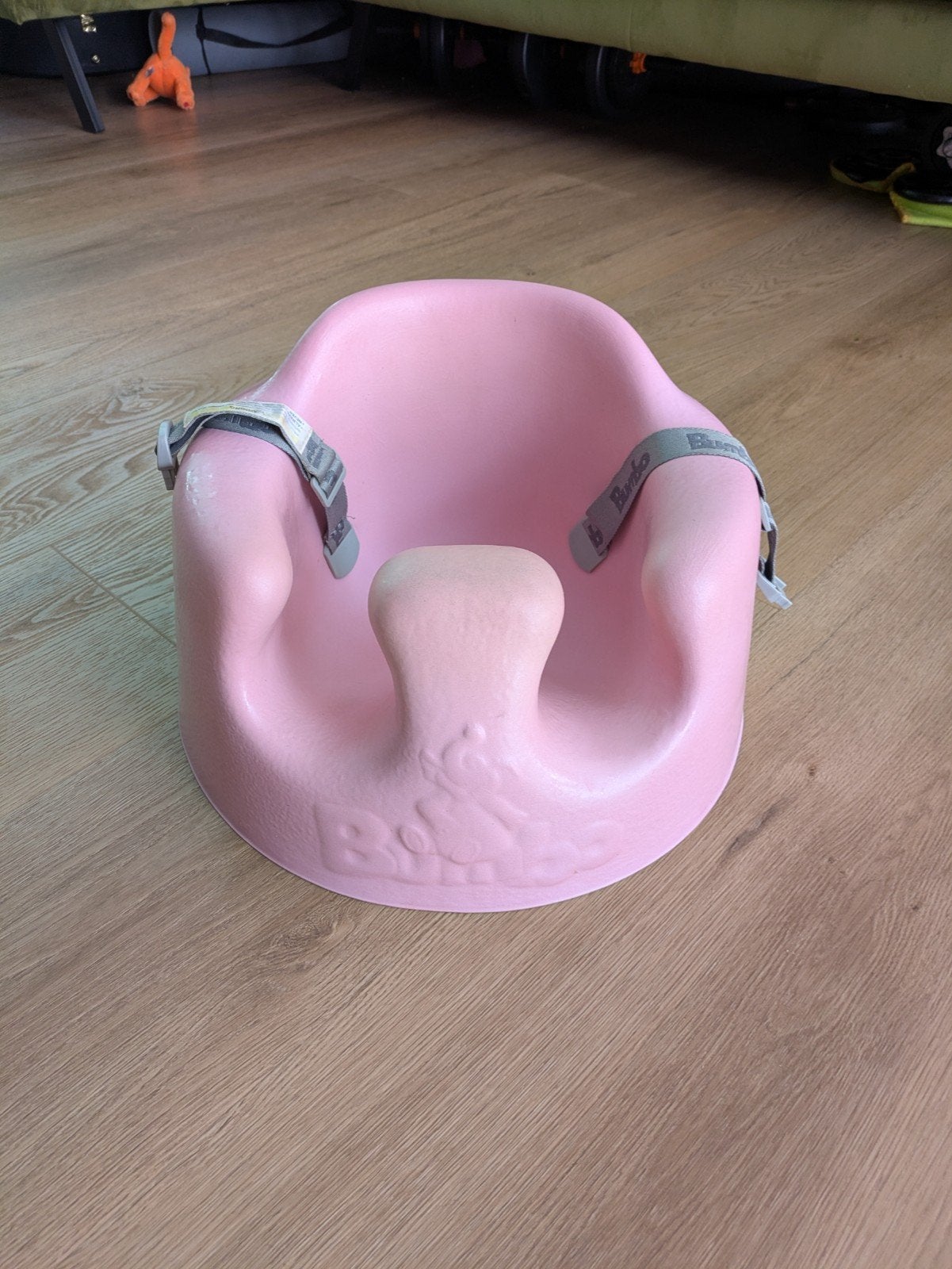 Roze Bumbo vloerstoeltje met veiligheidsgordel, Kinderen en Baby's, Kinderstoelen, Ophalen of Verzenden, Gebruikt, Overige typen
