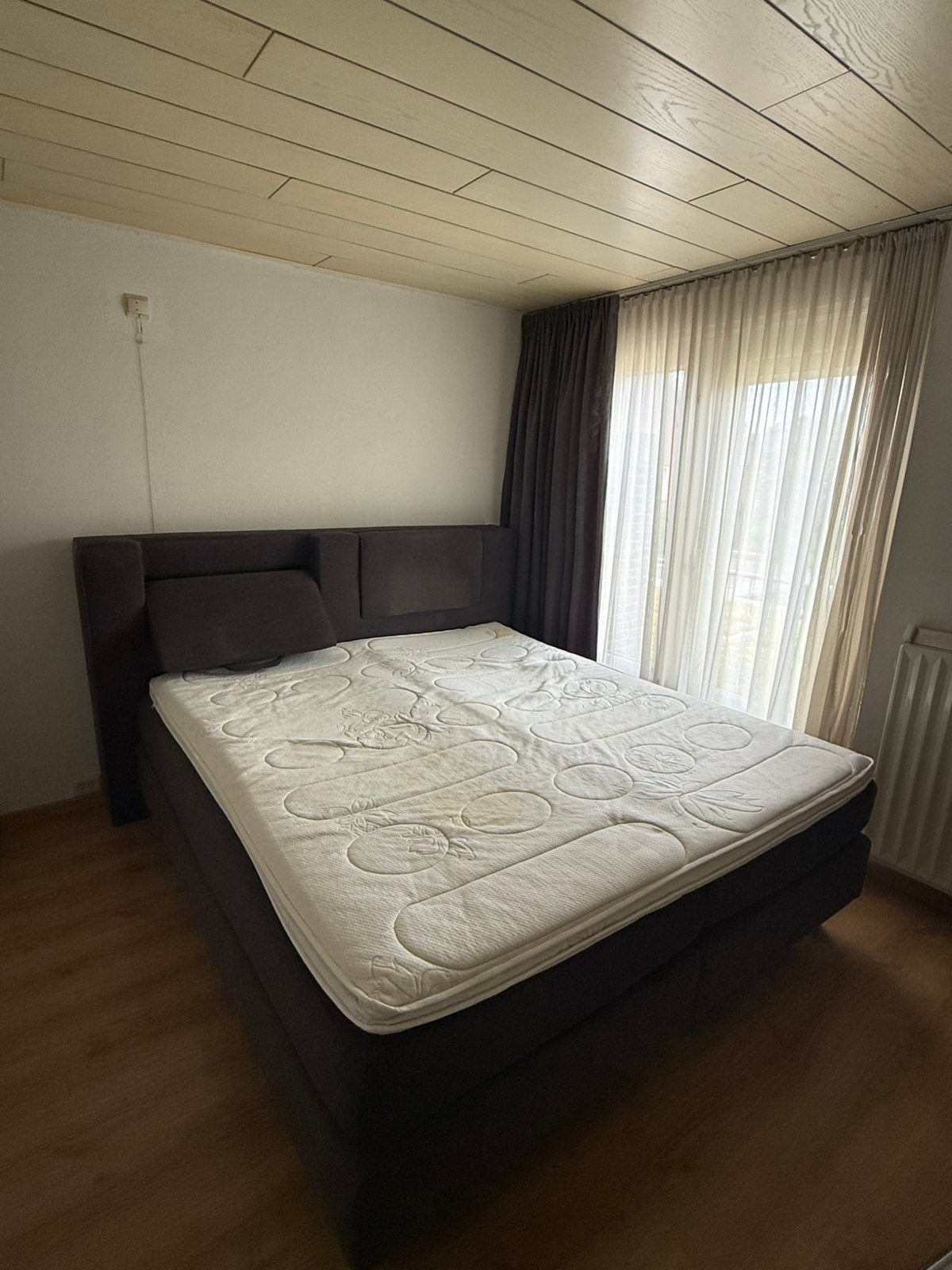 Ubica Boxspring met matrassen en topper., Ophalen, Gebruikt, Tweepersoons, 180 cm
