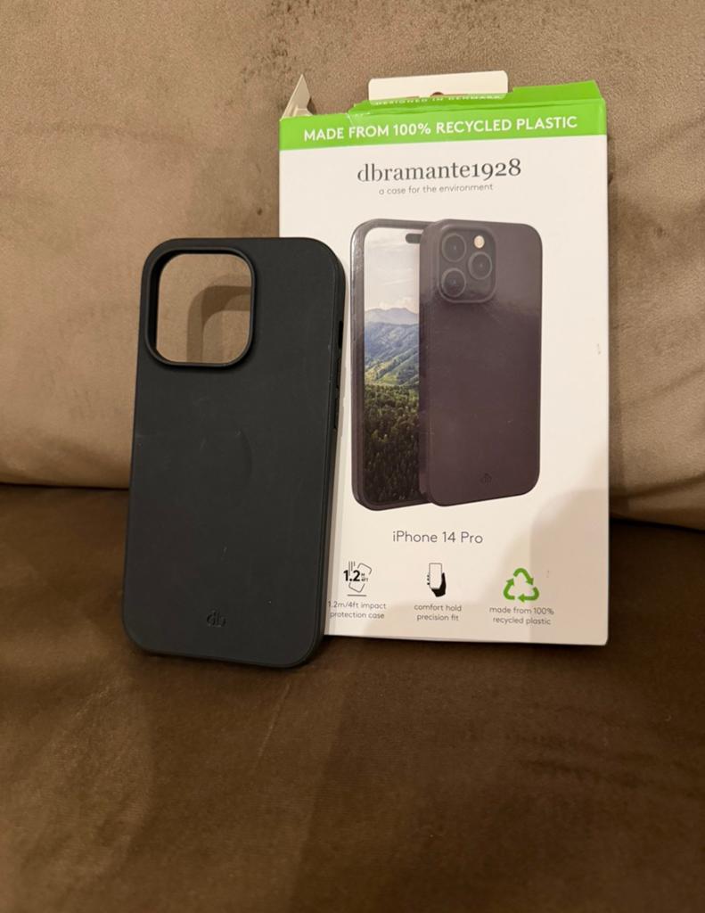 Dbramante1928 Iphone 14 pro zwarte siliconen hoesje, Ophalen of Verzenden, Zo goed als nieuw, IPhone 14