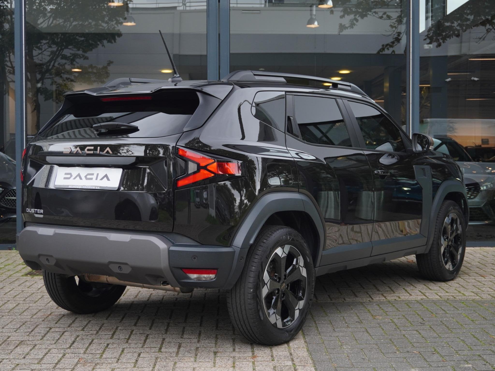 Dacia Duster 1.6 Hybrid 140 Extreme AUTOMAAT / ALLE OPTIES /, Auto's, Dealer onderhouden, Gebruikt, 4 cilinders, Duster