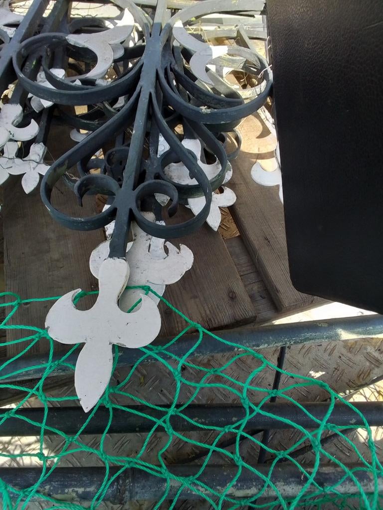 Handgemeen tuinhek - Decoratief ijzerwerk ongeveer 12 meter., Ophalen of Verzenden, Gebruikt, IJzer, Tuinhek