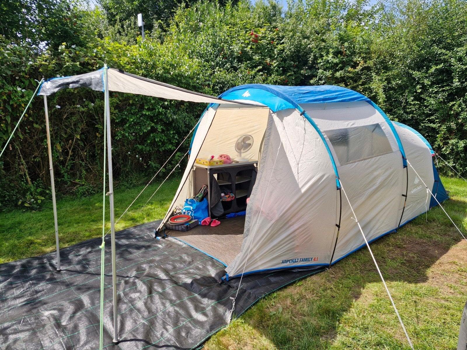 Quechua Arpenaz Family 4.1 tent van Decathlon, Ophalen, Zo goed als nieuw, Tot en met 4