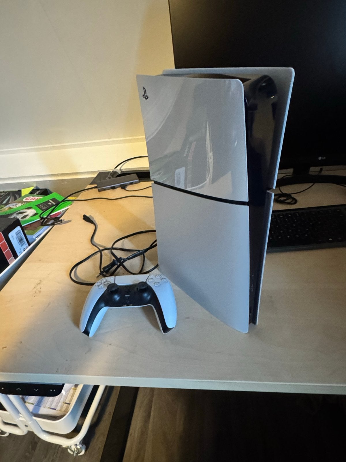 PlayStation 5 Slim Digital Edition + 1 controller | nieuw, Spelcomputers en Games, Ophalen of Verzenden, Zo goed als nieuw, Playstation 5 Digital