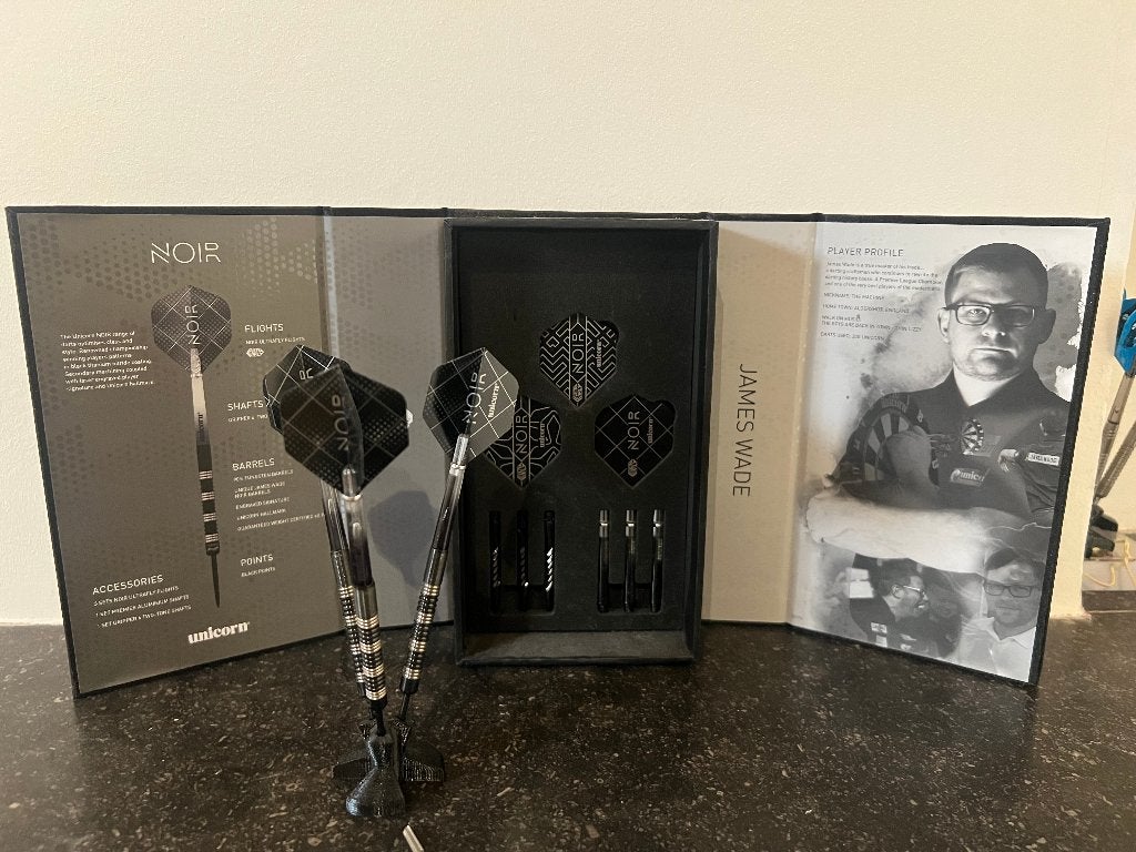 james wade darts noir set, Ophalen of Verzenden, Nieuw, Pijlen