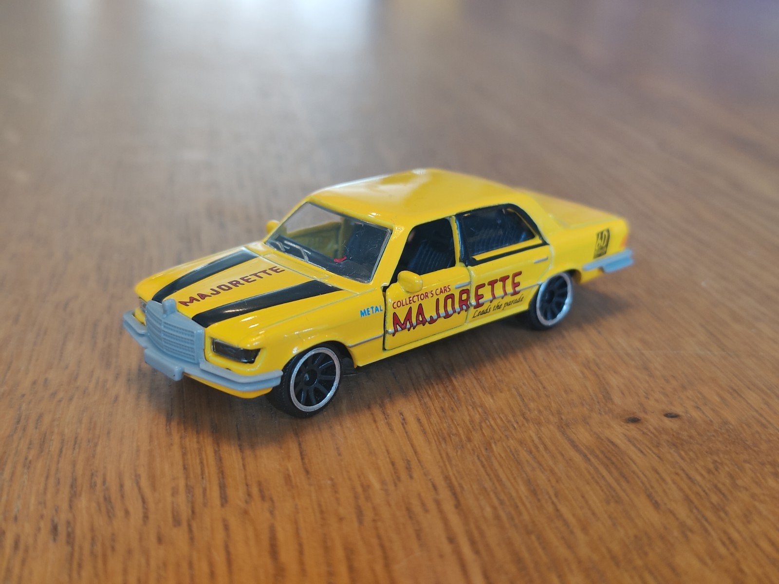 Majorette Mercedes 450 SEL GEEL, Ophalen of Verzenden, Zo goed als nieuw, Auto