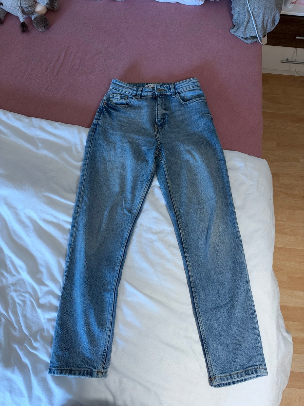 Zara jeans maat 34, Ophalen of Verzenden, Zo goed als nieuw, Blauw, W27 (confectie 34) of kleiner