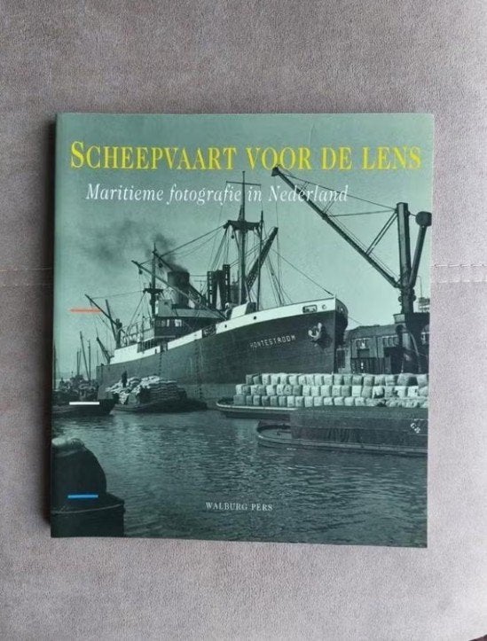 Scheepvaart voor de lens, Maritieme fotografie in Nederland, Ophalen of Verzenden, Zo goed als nieuw, Boek of Tijdschrift