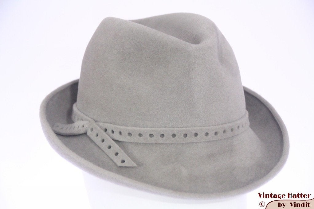 Vintage Dames gleufhoed Mayser grijs velour 56 goede staat, 56 of 57 cm (M, 7 of 7⅛ inch), Mayser, Hoed, Ophalen of Verzenden