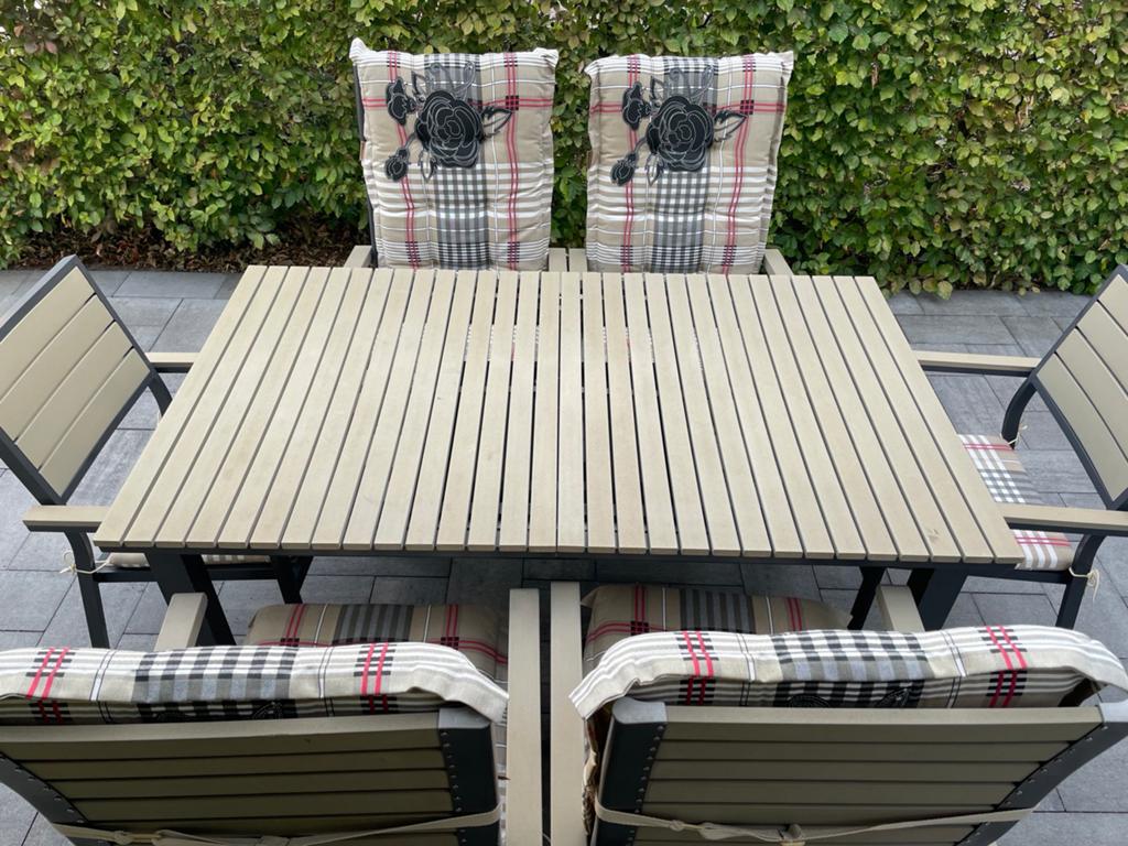 Aluminium en kunststof tuinset 7-delig met kussens, Tuin en Terras, Tuinsets en Loungesets, Ophalen, Kunststof, Gebruikt, 6 zitplaatsen