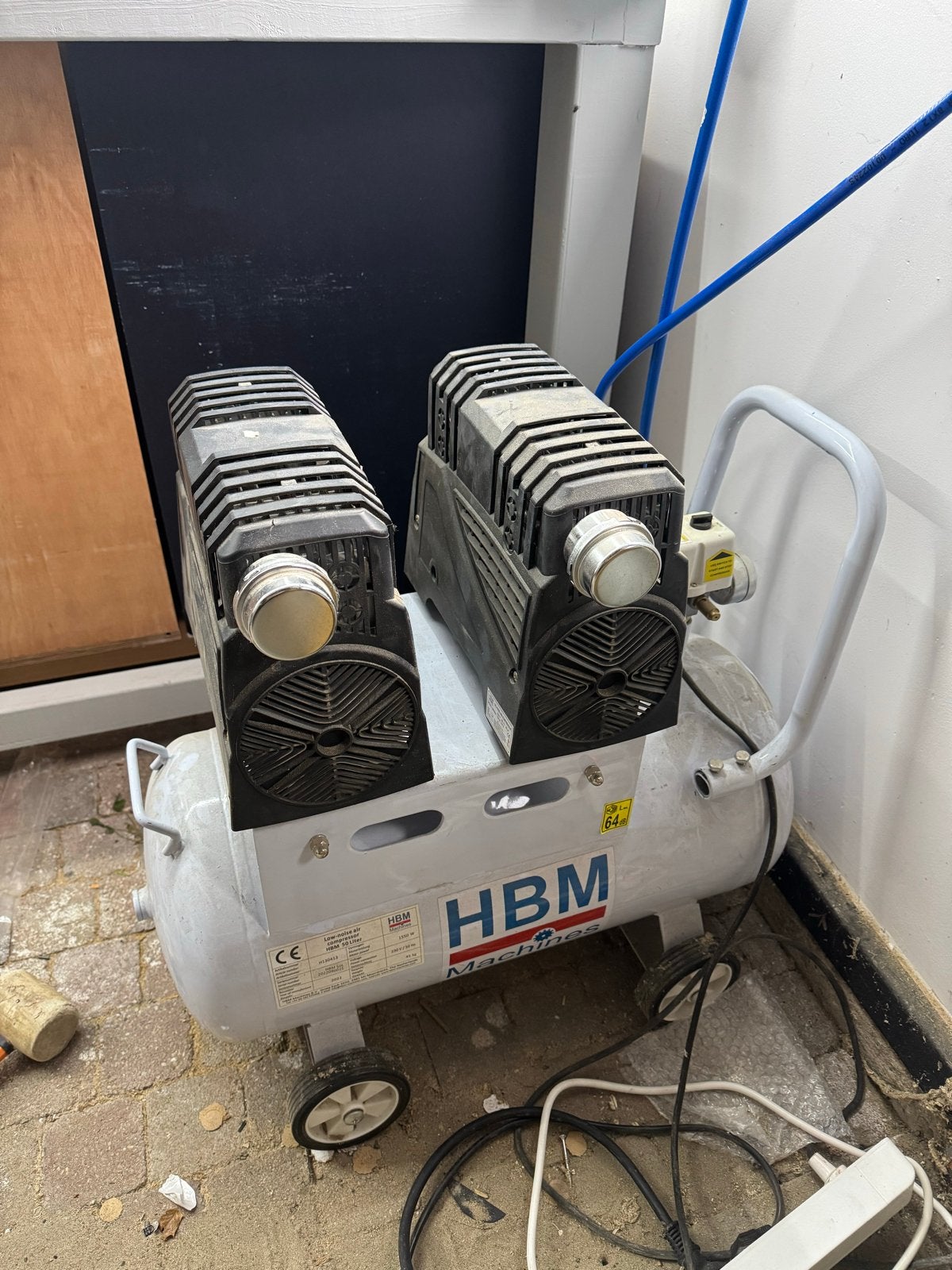 HBM Compressor 50 l- Zo goed als nieuw, Doe-het-zelf en Verbouw, 6 tot 10 bar, Ophalen of Verzenden, Zo goed als nieuw, 25 tot 100 liter