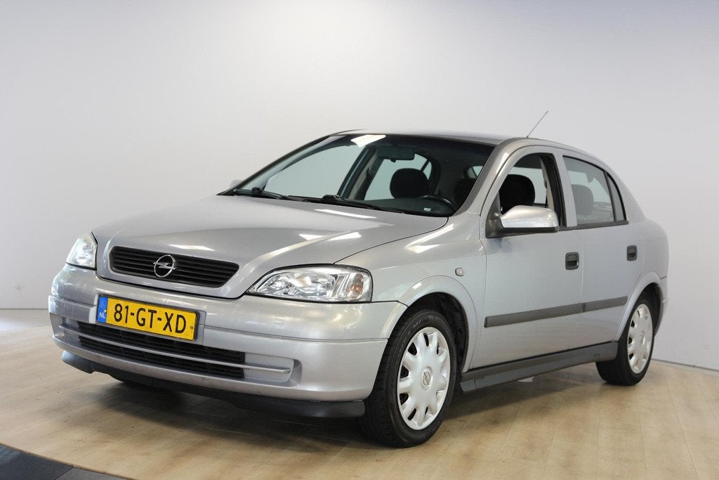 Opel Astra 1.6 Pearl | Airco | Trekhaak | APK tot 04-2027, Auto's, Voorwielaandrijving, 1063 kg, Gebruikt, Zwart