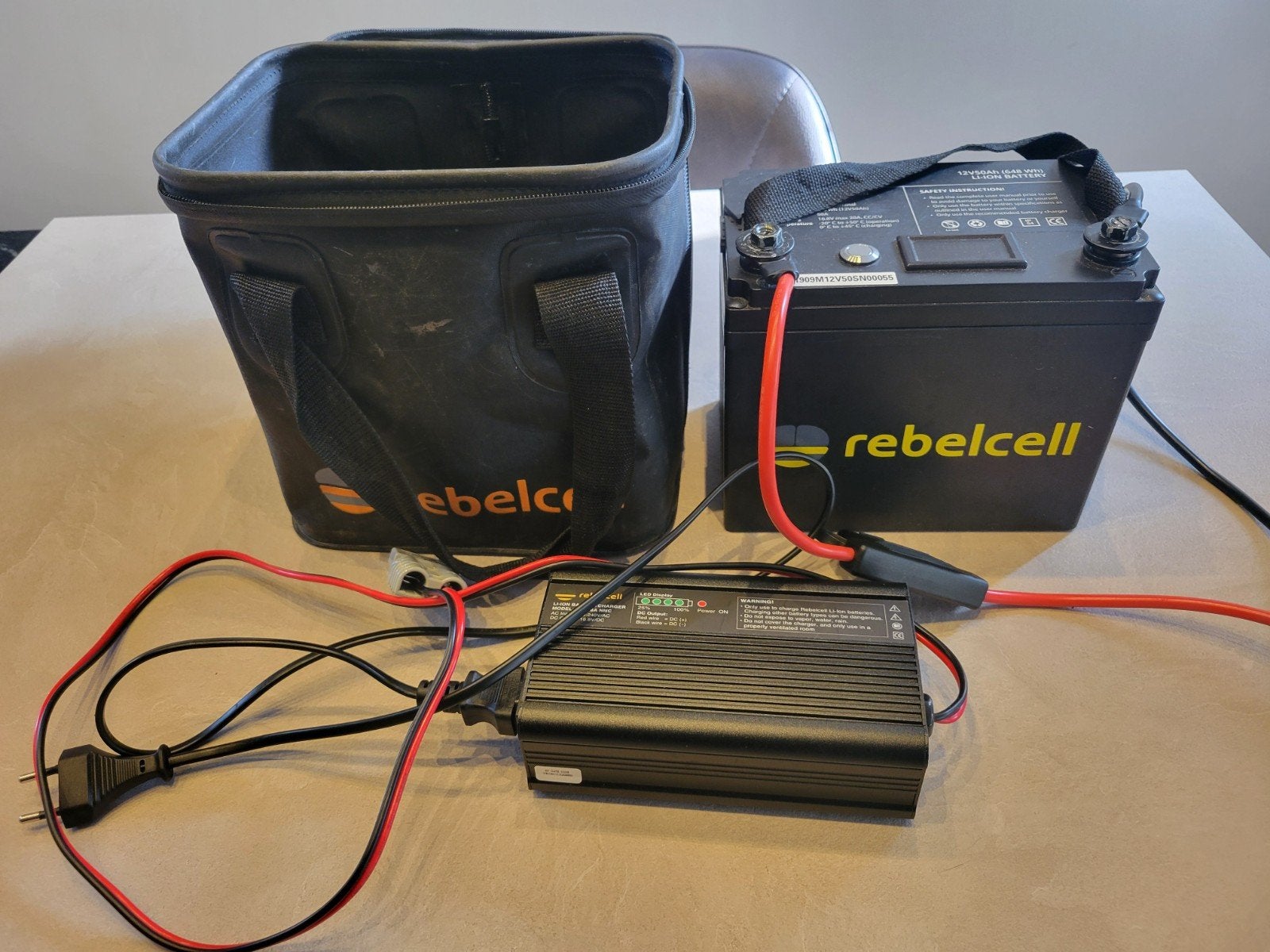 Rebelcell Angling 12V50 lithium accu -+ originele lader + ac, Ophalen of Verzenden, Gebruikt