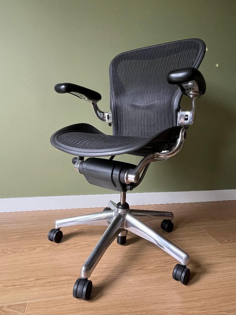 Herman Miller Aeron Maat B Aluminium, Ophalen, Zwart, Zo goed als nieuw, Bureaustoel