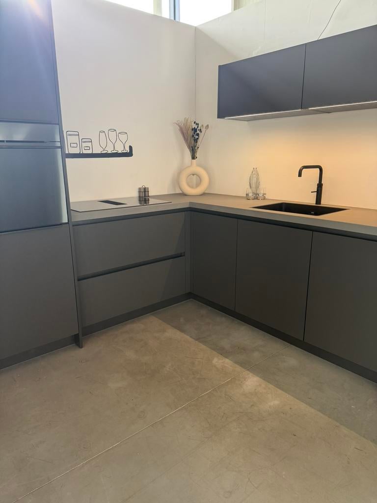 Showroomkeuken, Huis en Inrichting, Keuken | Complete keukens, Ophalen, Hoekkeuken, Nieuw, Overige kleuren