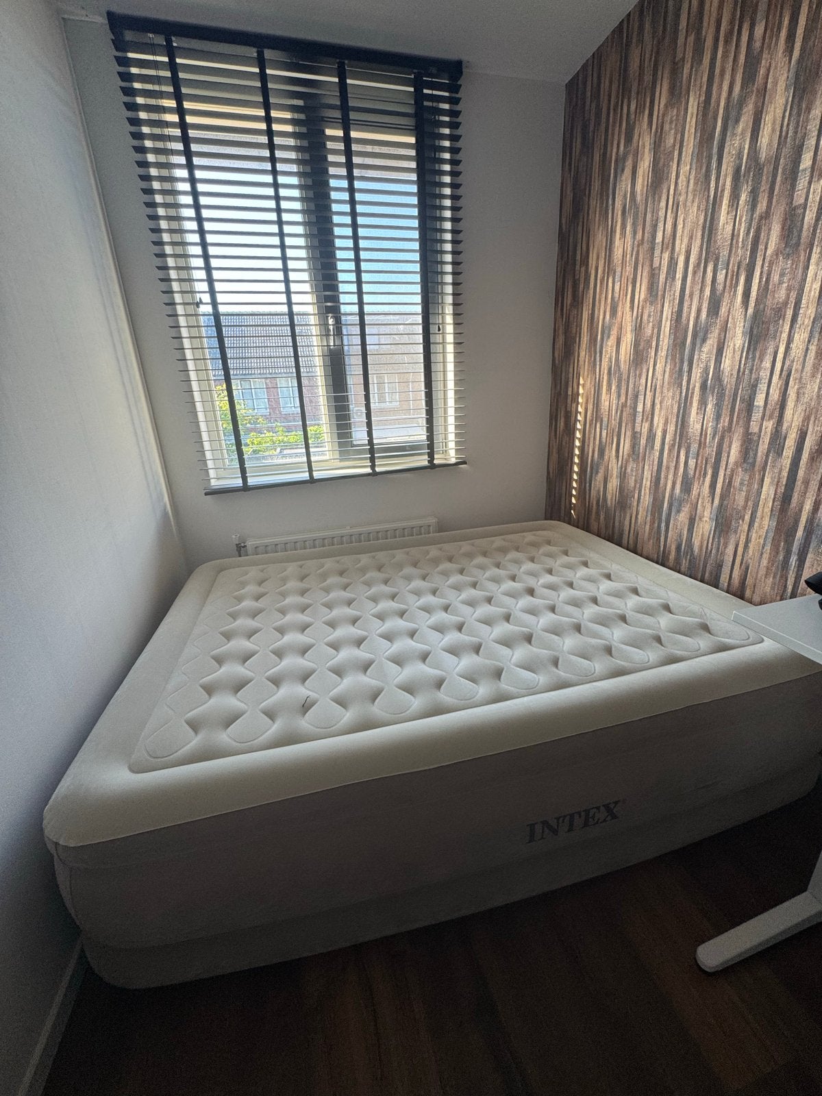 Intex Luchtbed met ingebouwde pomp - Tweepersoons, Ophalen, Overige materialen, Beige, Tweepersoons