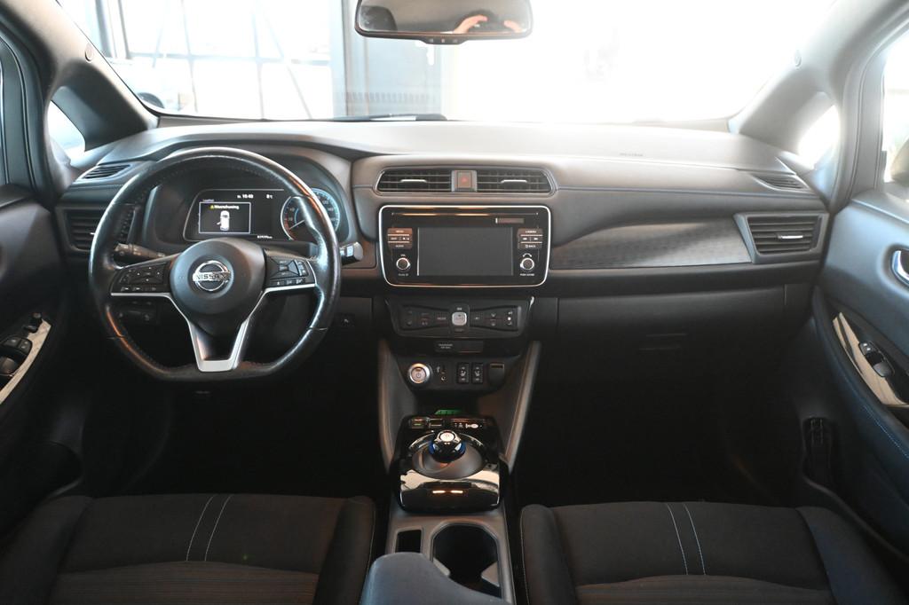 Nissan Leaf N-Connecta 40 kWh Automaat Navigatie Stoelverwar, Auto's, Nissan, Stof, Gebruikt, Wit, Origineel Nederlands