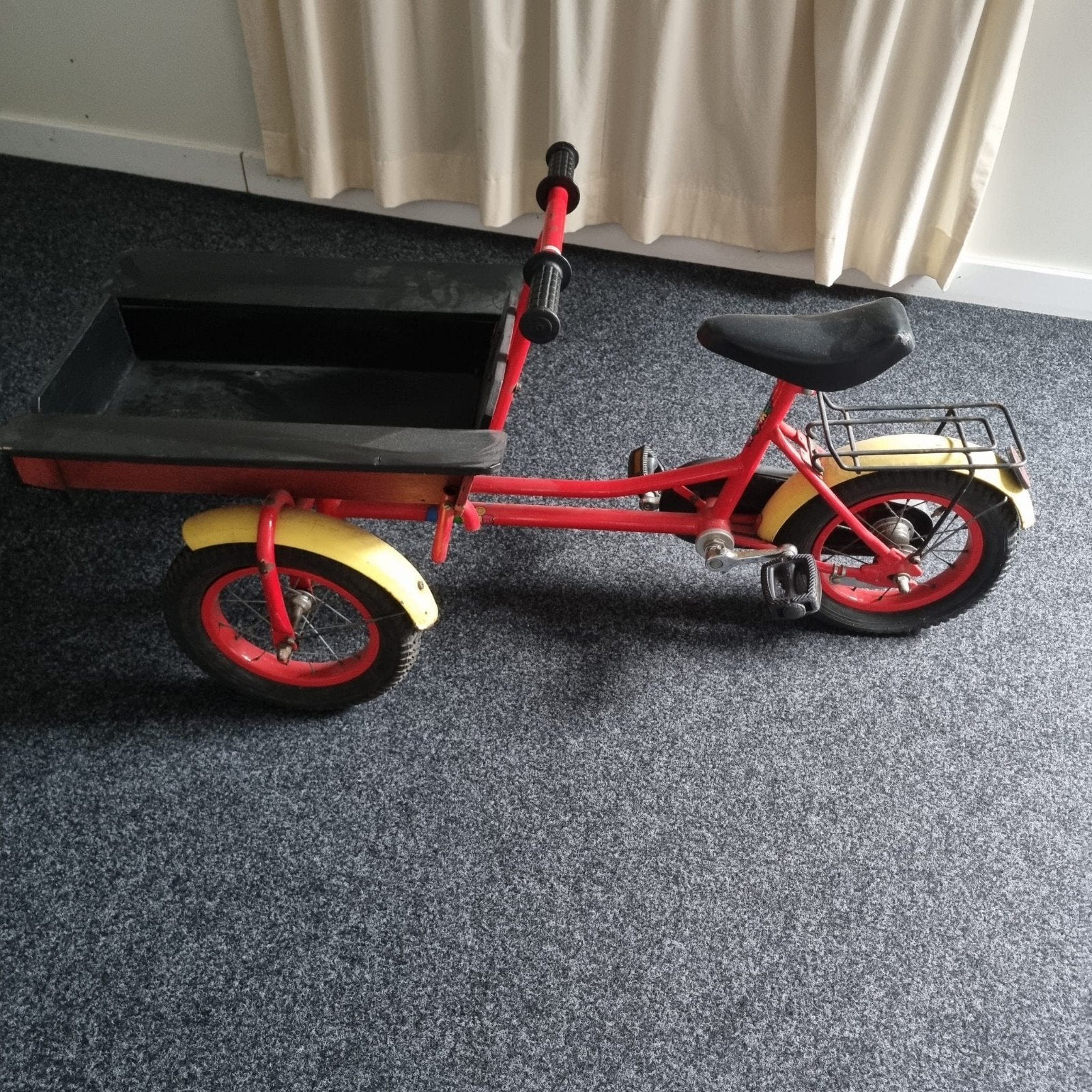 Vintage bakfiets - Uniek model voor decoratie of restauratie, Ophalen, Gebruikt, Terugtraprem, 1 kind