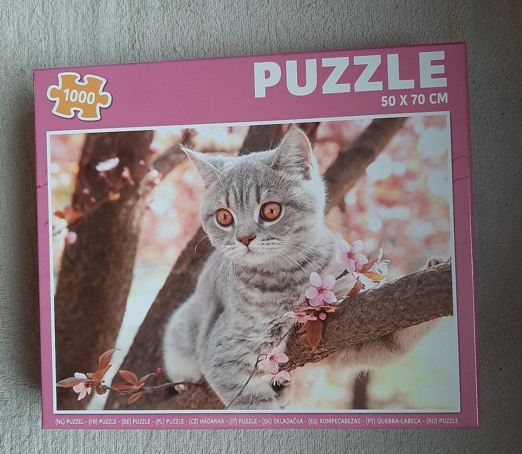 Legpuzzel Poes in boom, Hobby en Vrije tijd, Ophalen of Verzenden, 500 t/m 1500 stukjes, Zo goed als nieuw, Legpuzzel