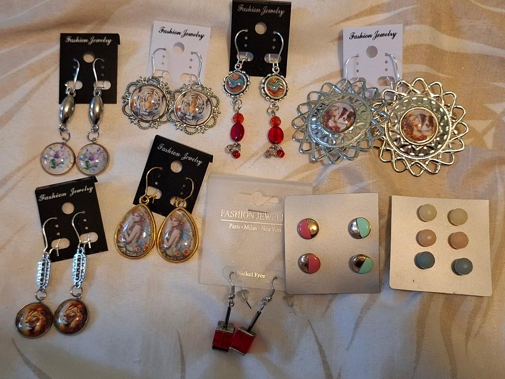 Kleine PARTIJ oorbellen 3,50 euro, Ophalen of Verzenden, Zo goed als nieuw, Overige kleuren, Overige materialen