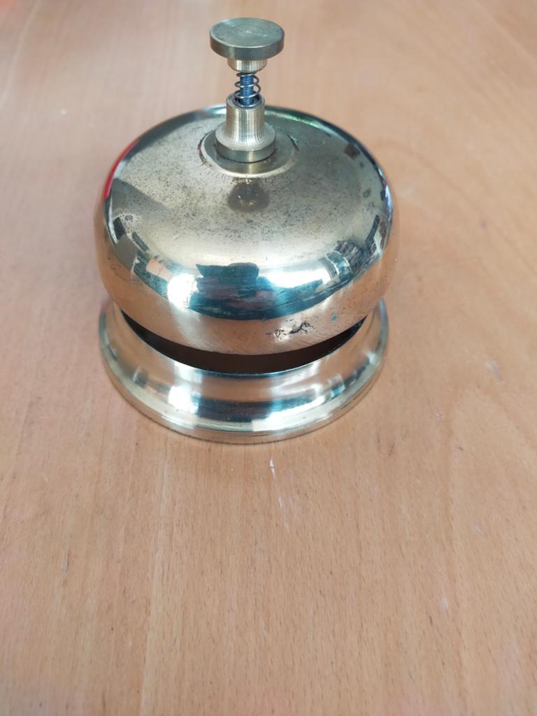 Koperen hand/ druk  bel, Huis en Inrichting, Deurbellen, Ophalen of Verzenden, Nieuw