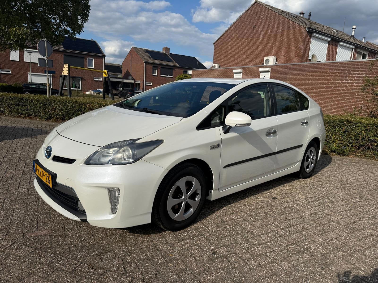 Toyota Prius 1.8 Plug-in Aspiration, Auto's, Euro 5, Gebruikt, Zwart, Stoelverwarming