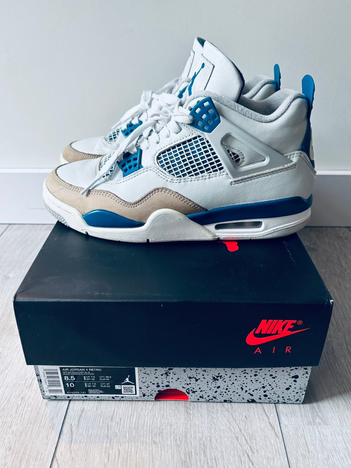 Air jordan 4 retro military bleu, Ophalen, Wit, Sneakers of Gympen, Zo goed als nieuw